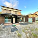 No.288 スーパーマーケット、銀⾏、郵便局、ホームセンター等２ｋｍ圏内 ⾞種によって⾞３台駐⾞可能！